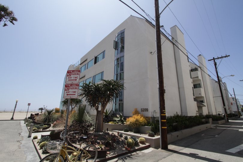 Essex House Marina Del Rey CA